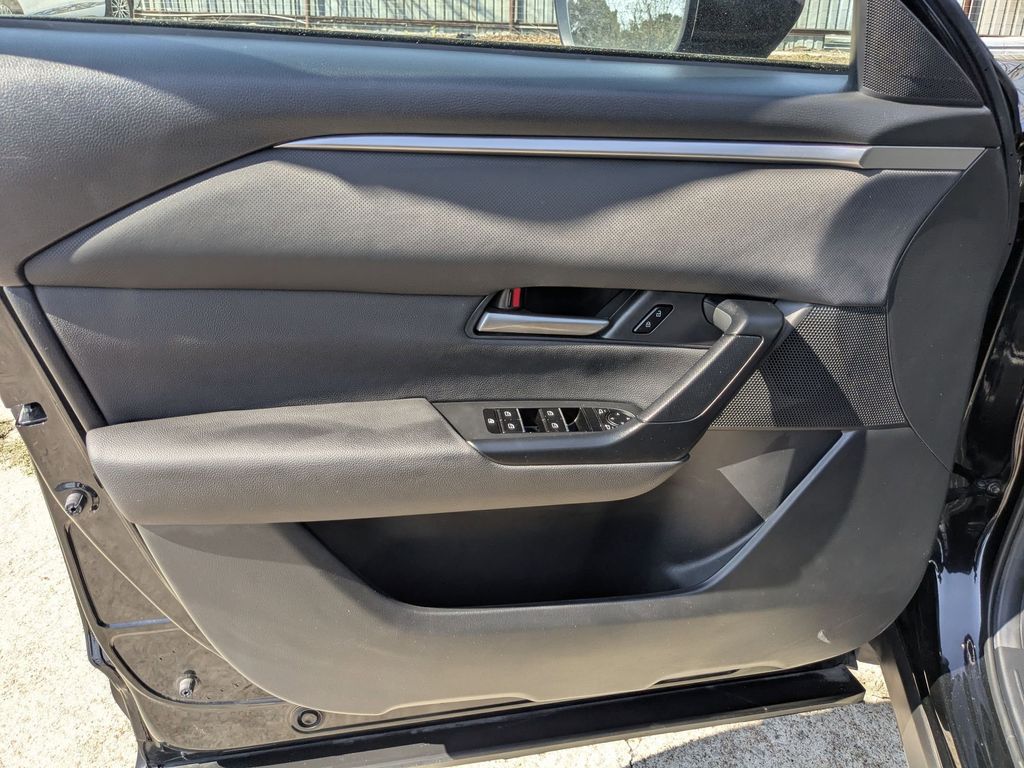 Thumbnail: 2025 Mazda CX-50 - 11