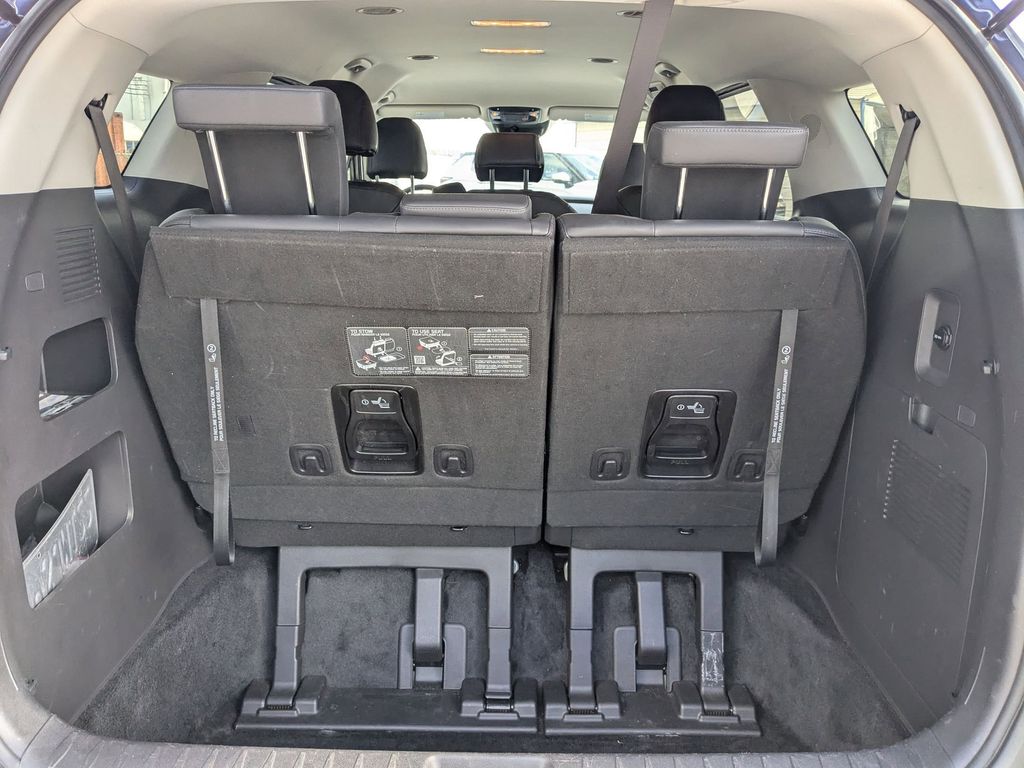 Thumbnail: 2025 Kia Carnival - 25