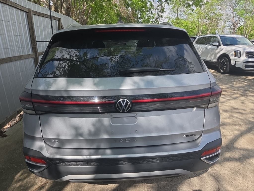 Thumbnail: 2025 Volkswagen Taos - 10