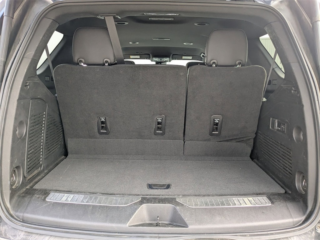 Thumbnail: 2023 Chevrolet Tahoe - 6