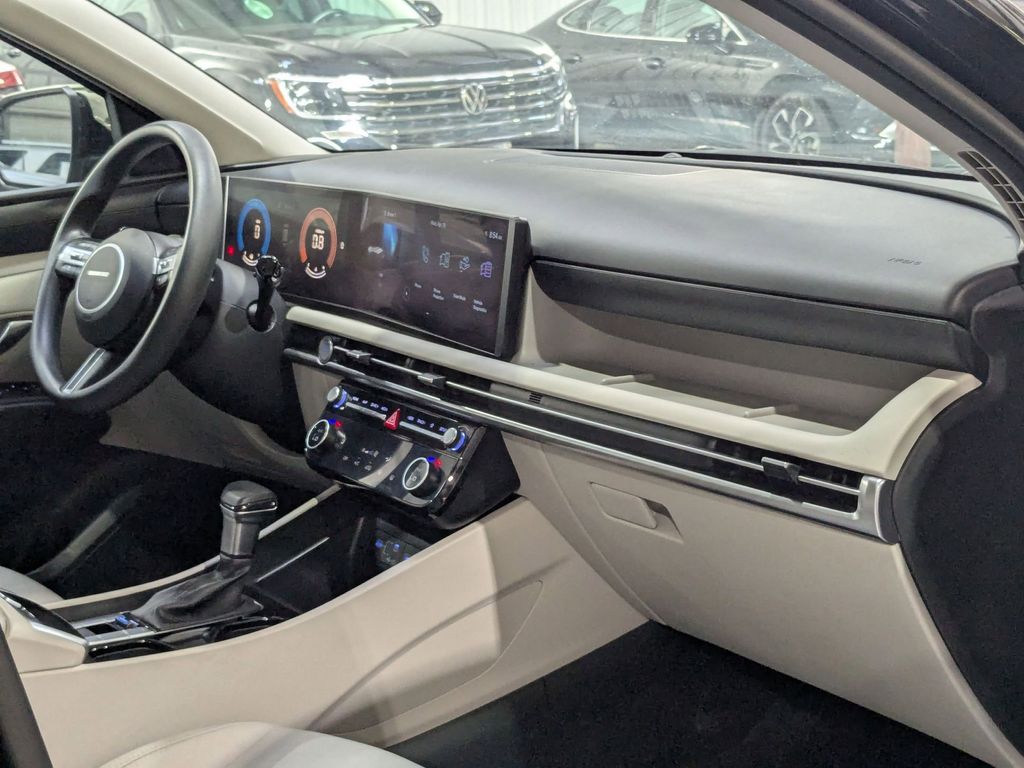 Thumbnail: 2025 Hyundai Tucson - 30