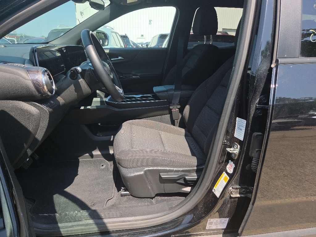 Thumbnail: 2025 Chevrolet Equinox - 3