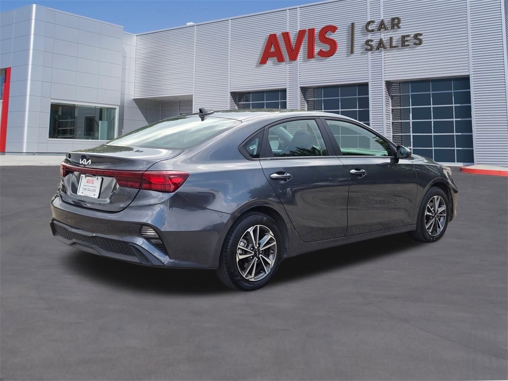 Thumbnail: 2024 Kia Forte - 6