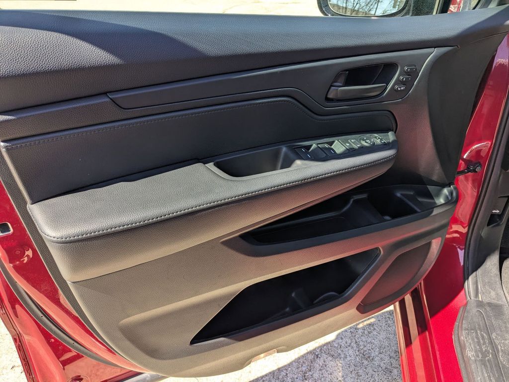 Thumbnail: 2025 Honda Odyssey - 11