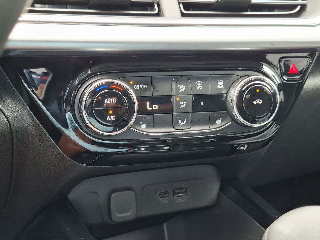 Thumbnail: 2025 Chevrolet Trax - 22