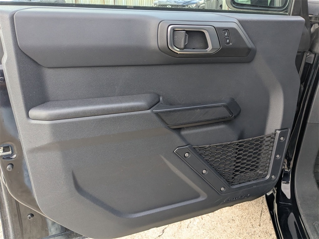 Thumbnail: 2025 Ford Bronco - 11