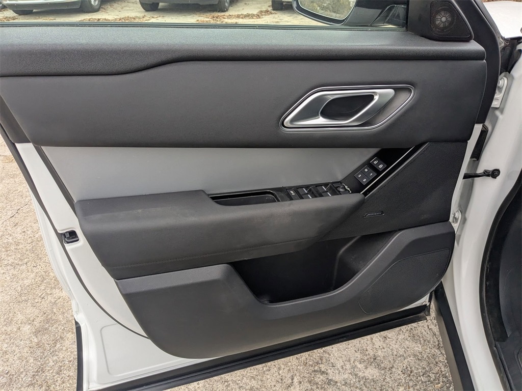 Thumbnail: 2024 Land Rover Range Rover Velar - 11