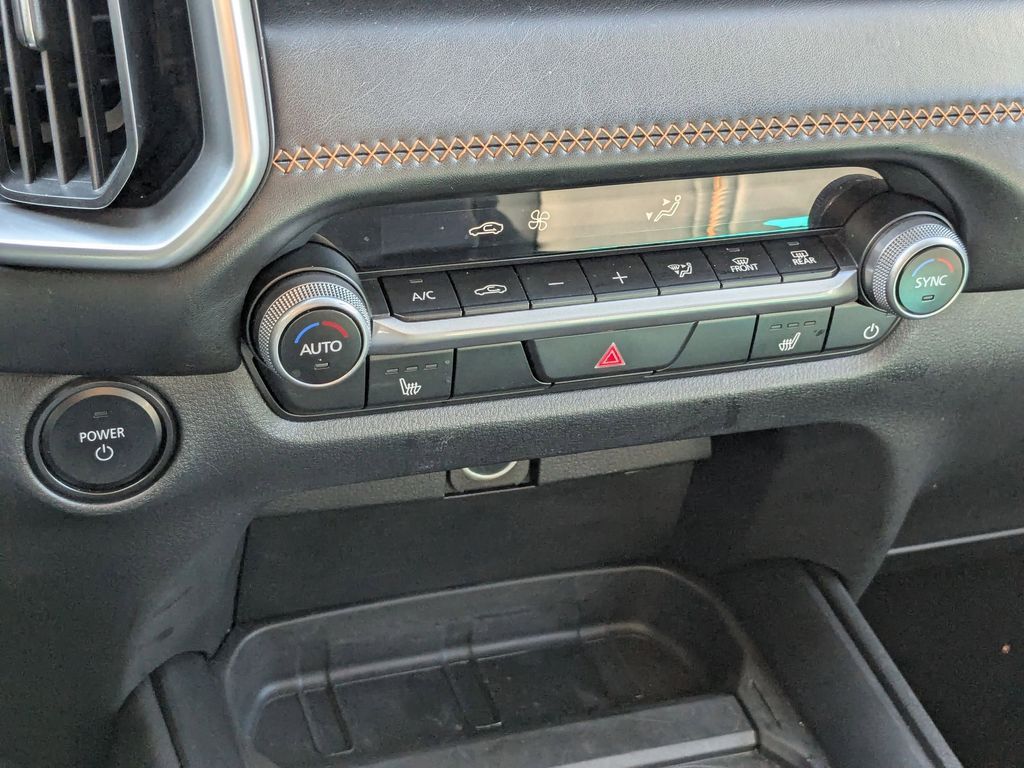 Thumbnail: 2025 Mazda CX-50 - 22