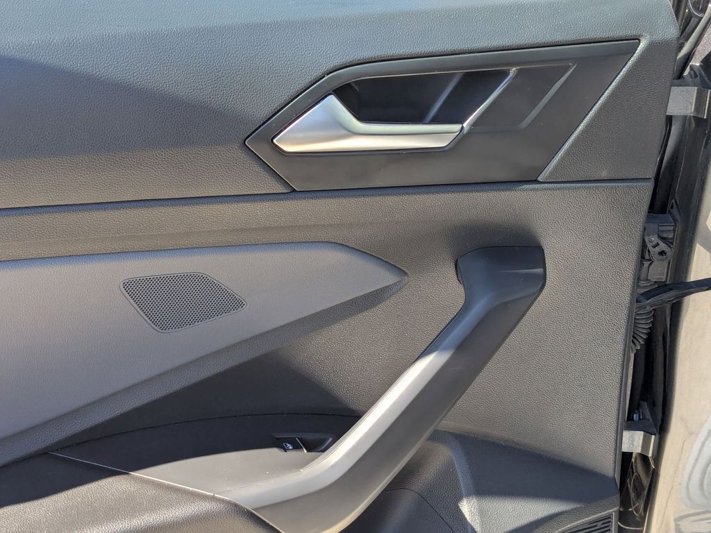 Thumbnail: 2025 Volkswagen Jetta - 25