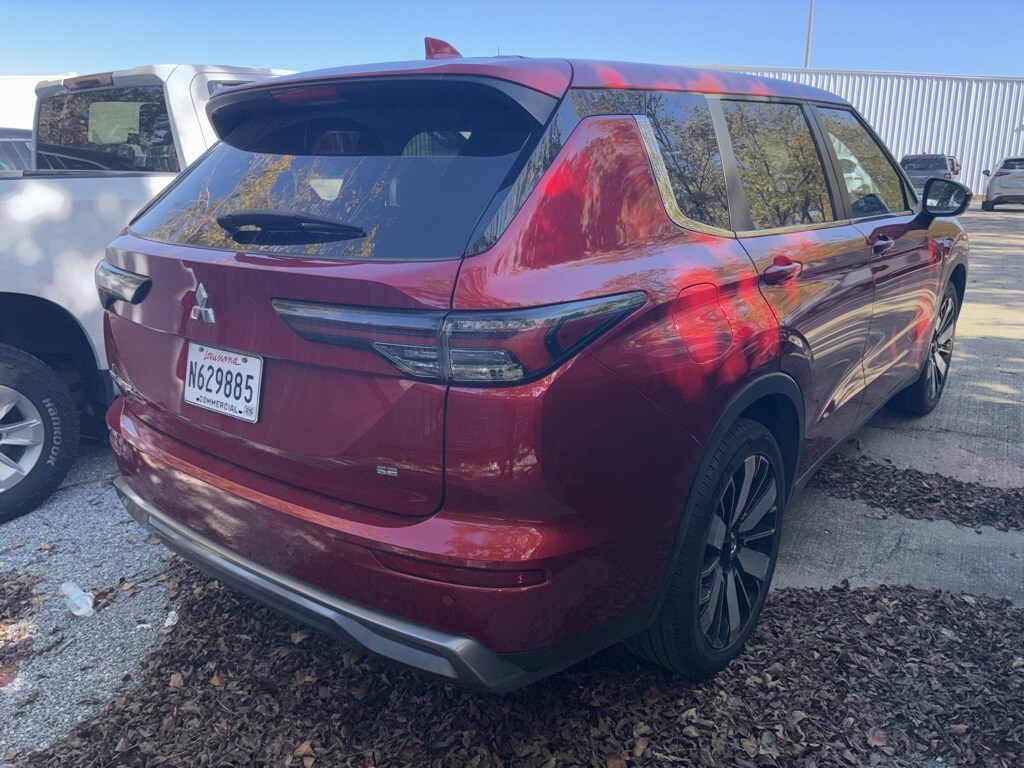 Certified 2025 Mitsubishi Outlander SE SUV