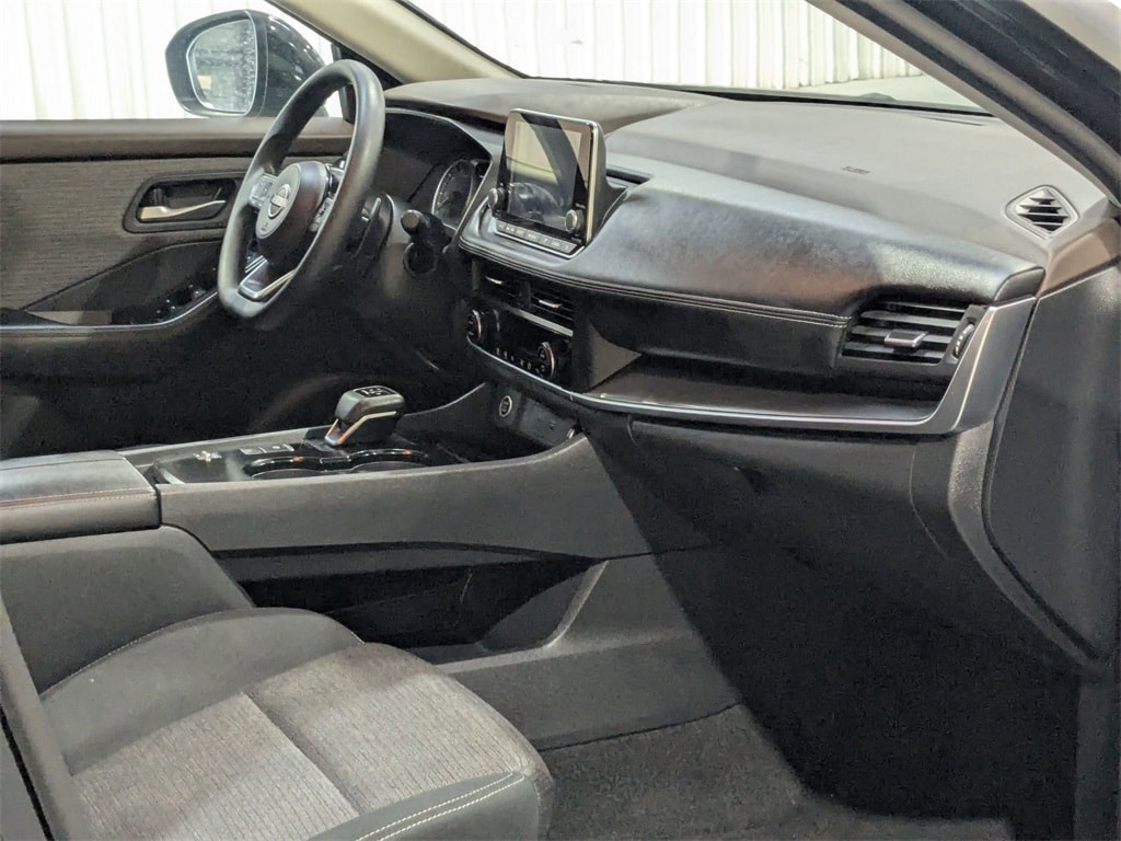 Thumbnail: 2023 Nissan Rogue - 32