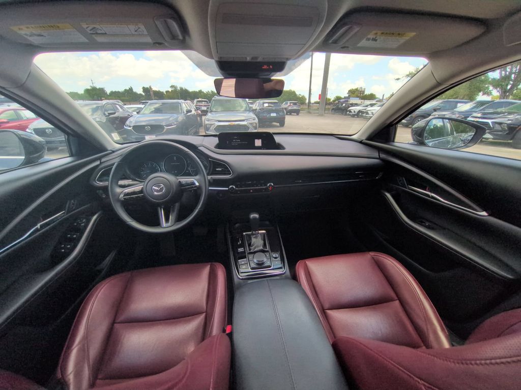 2025 Mazda CX-30 Carbon Edition - Photo 25