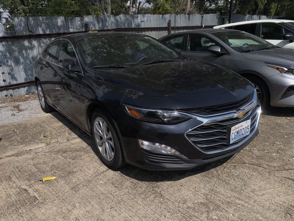 Thumbnail: 2023 Chevrolet Malibu - 3