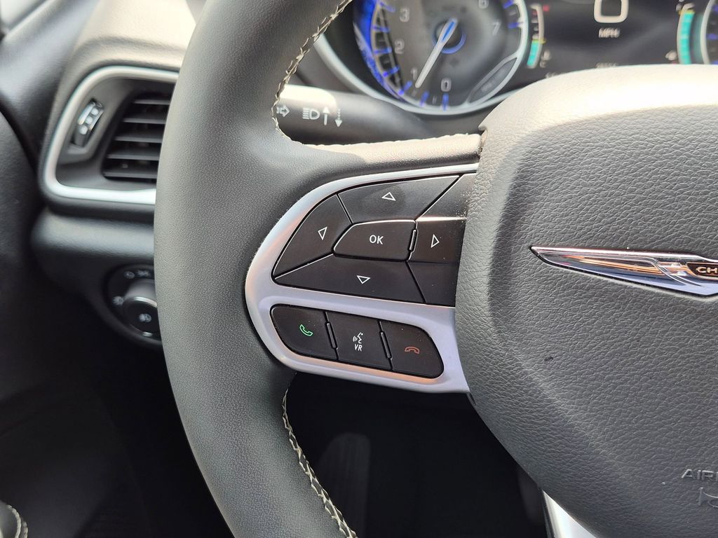 Thumbnail: 2025 Chrysler Pacifica - 15
