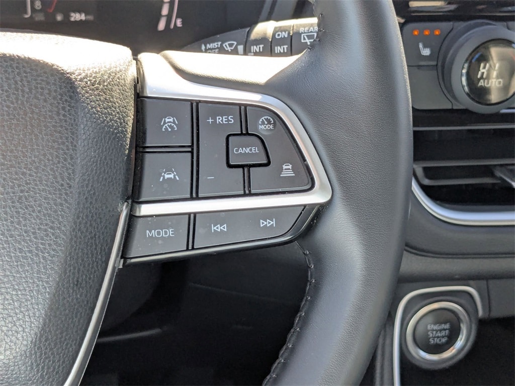 Thumbnail: 2025 Toyota Grand Highlander - 17