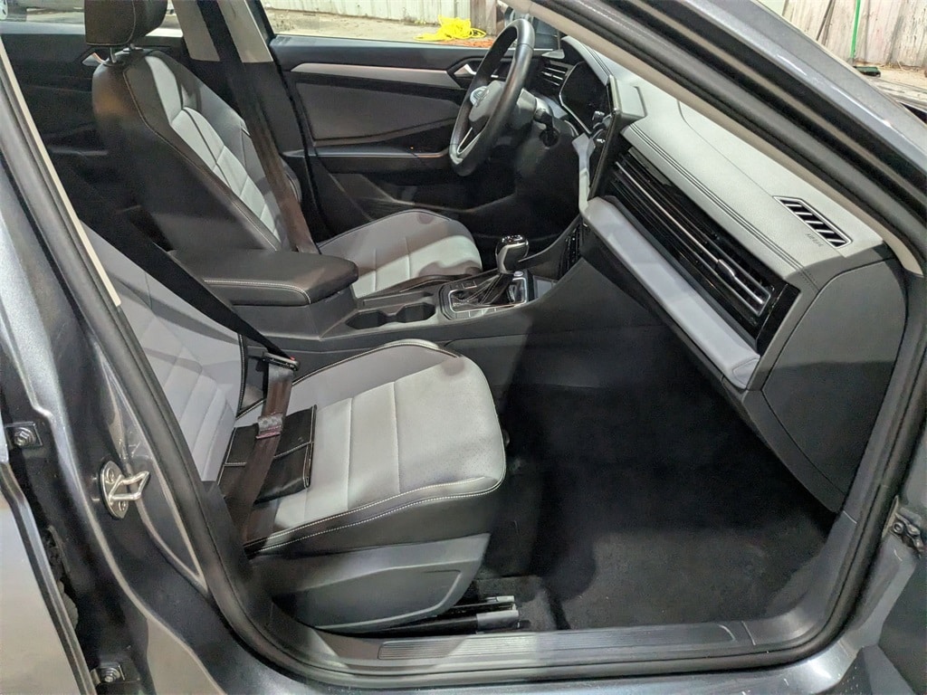 Thumbnail: 2025 Volkswagen Jetta - 30