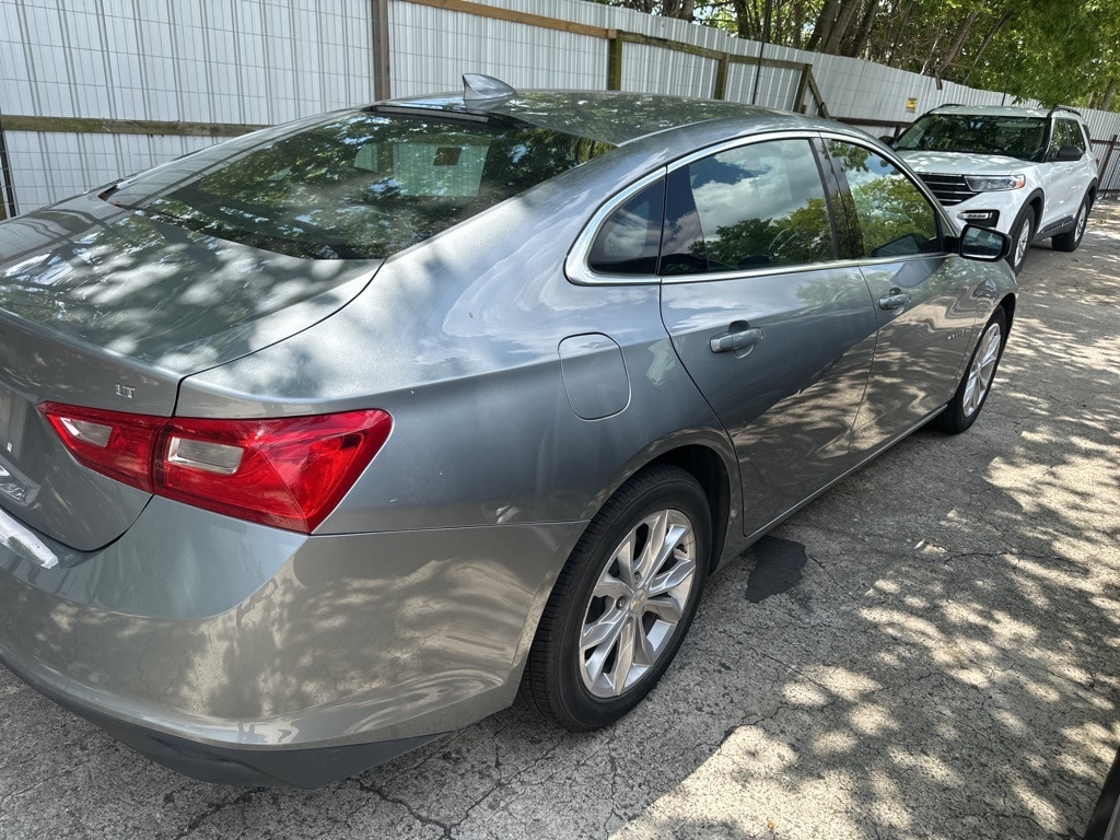Thumbnail: 2023 Chevrolet Malibu - 4