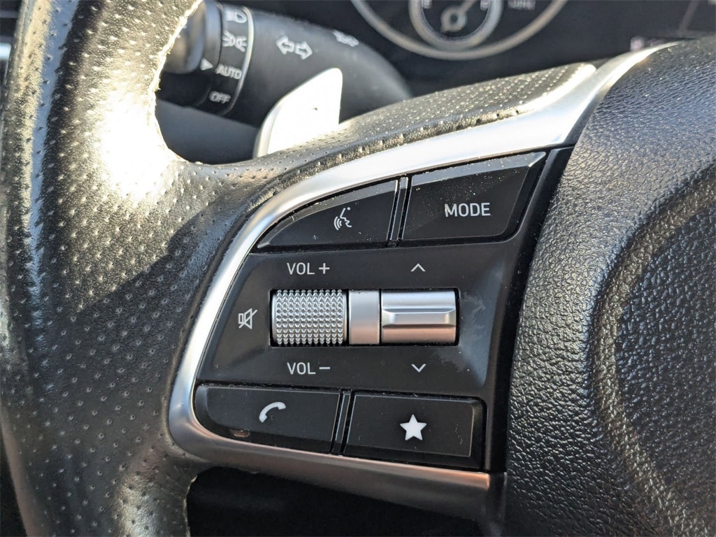 Thumbnail: 2023 Genesis G70 - 16