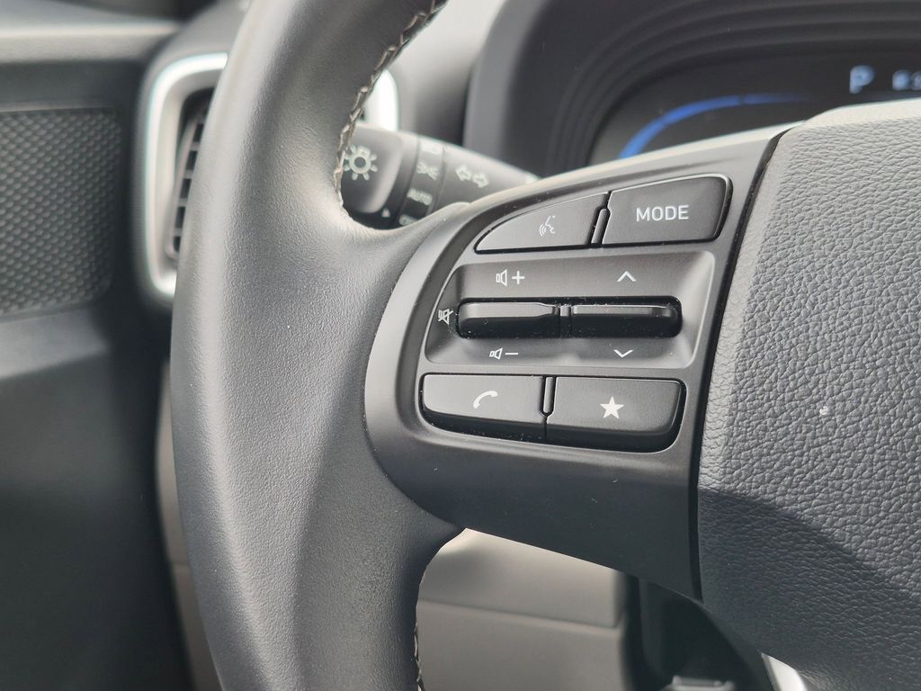 Thumbnail: 2025 Hyundai Venue - 16