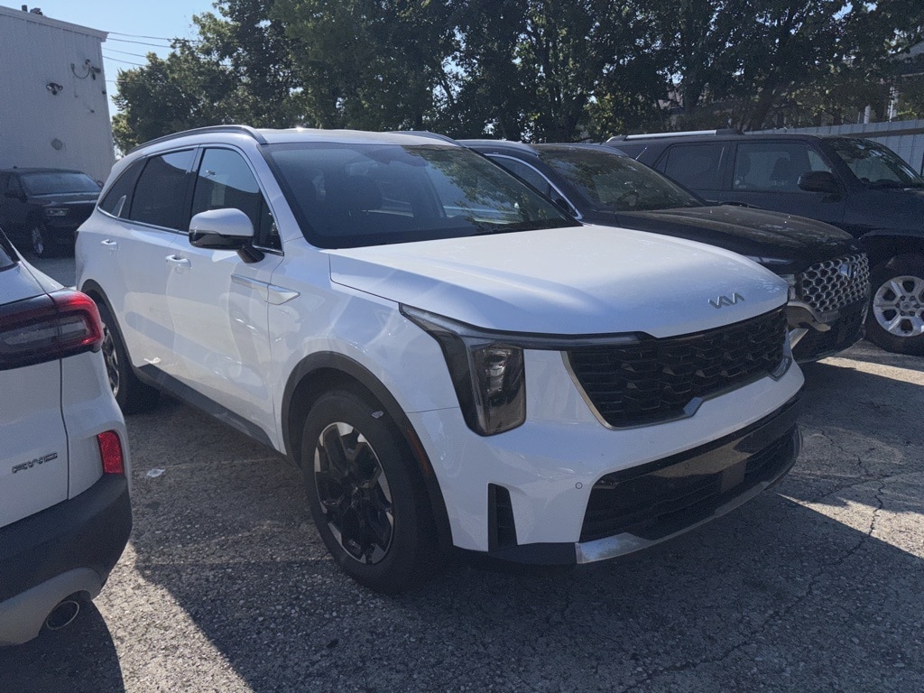 Thumbnail: 2024 Kia Sorento - 3
