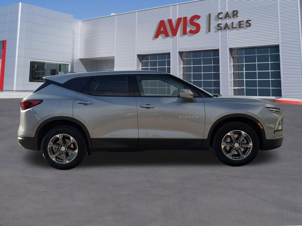 Thumbnail: 2025 Chevrolet Blazer - 5