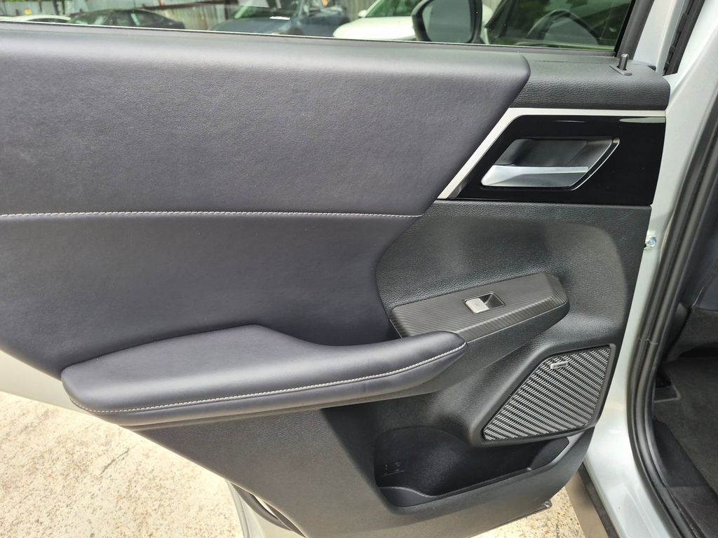 Thumbnail: 2025 Mitsubishi Outlander - 22