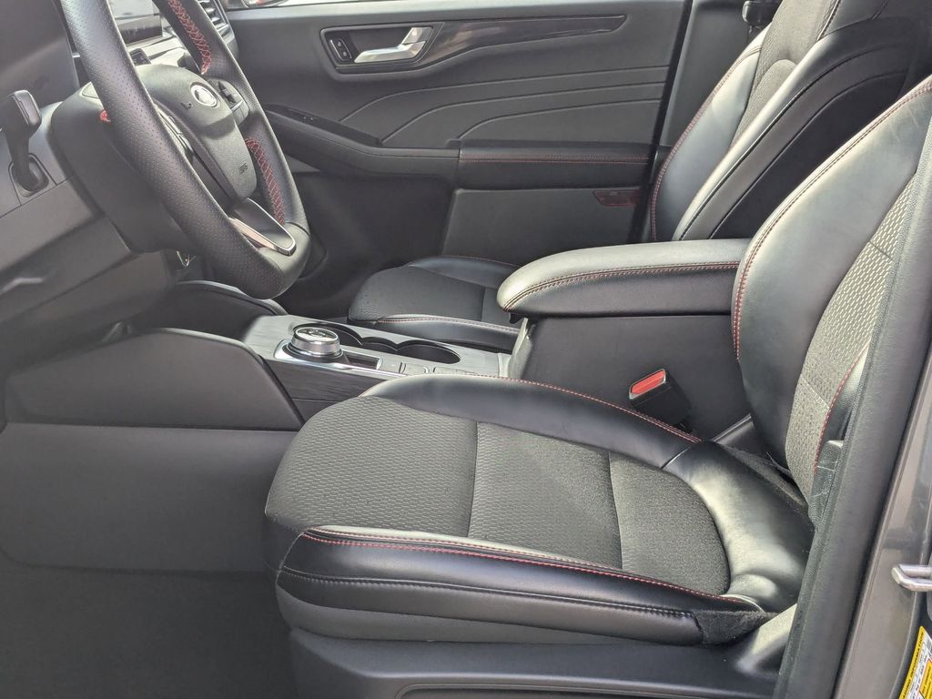 Thumbnail: 2025 Ford Escape - 20