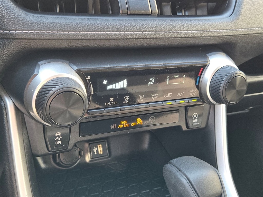 Thumbnail: 2025 Toyota RAV4 - 22