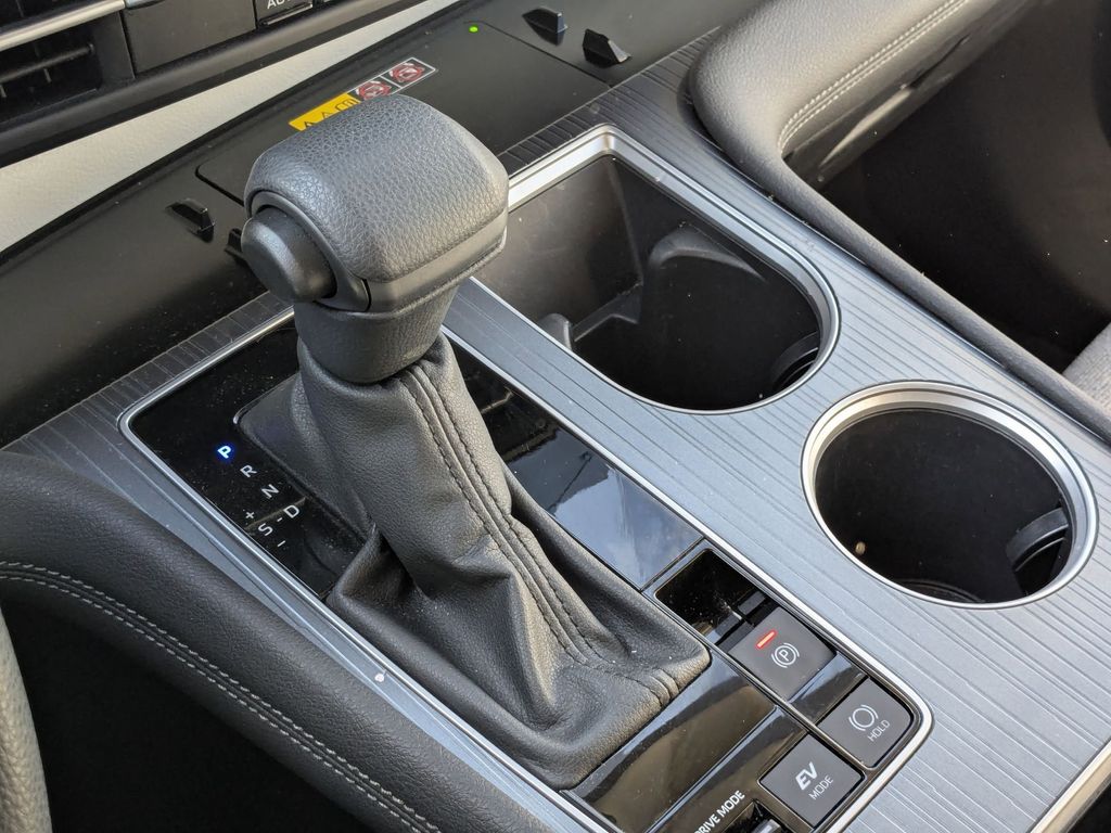 Thumbnail: 2025 Toyota Sienna - 19