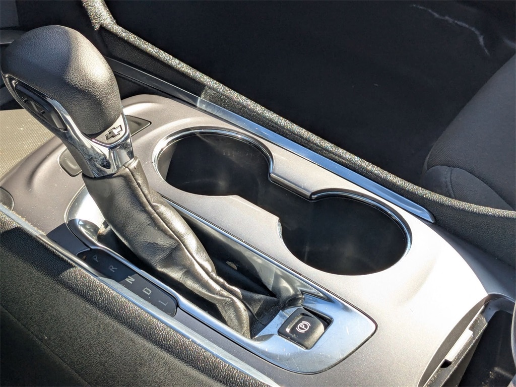 Thumbnail: 2023 Chevrolet Malibu - 16