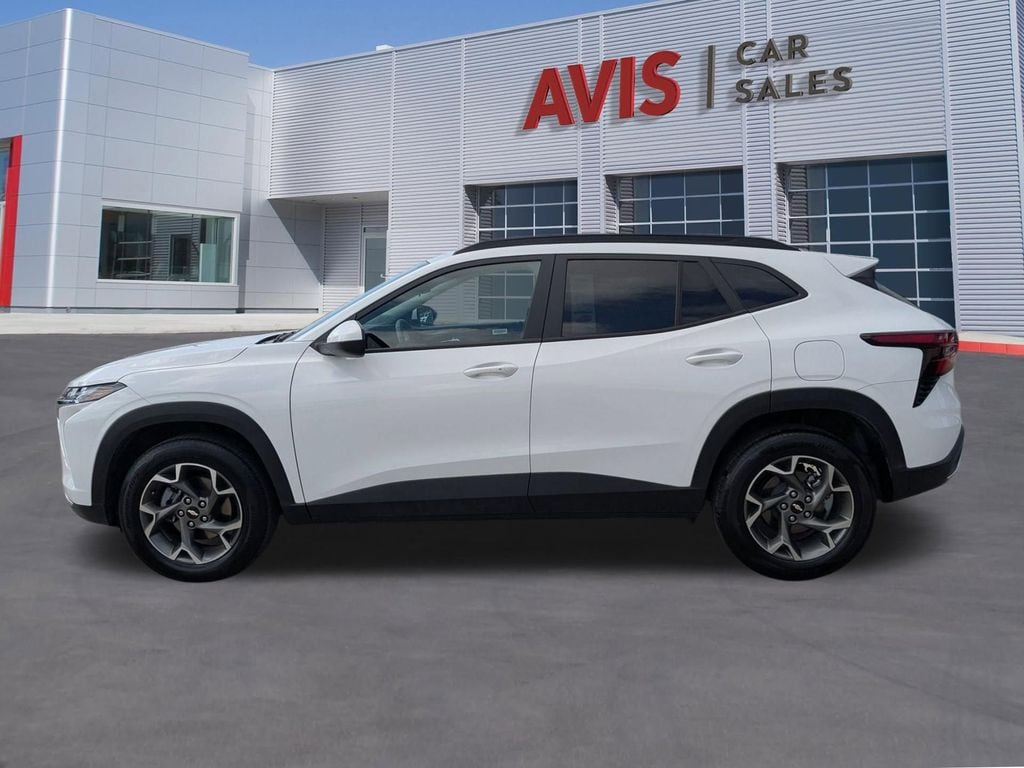 Thumbnail: 2025 Chevrolet Trax - 10