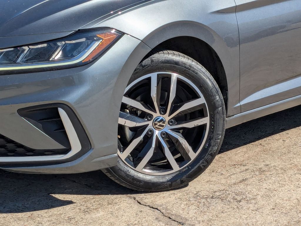 Thumbnail: 2025 Volkswagen Jetta - 31