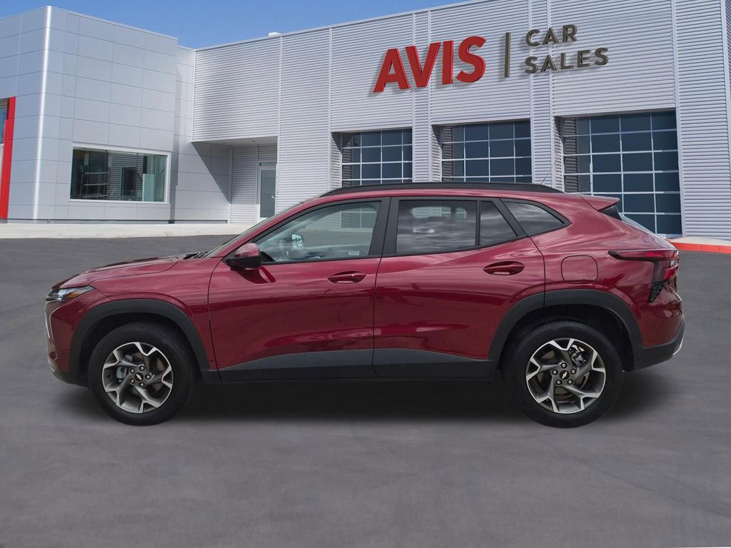 Thumbnail: 2025 Chevrolet Trax - 10