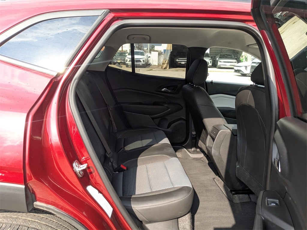 Thumbnail: 2025 Chevrolet Trax - 29