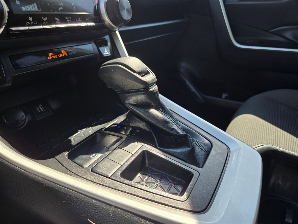 Thumbnail: 2025 Toyota RAV4 - 13