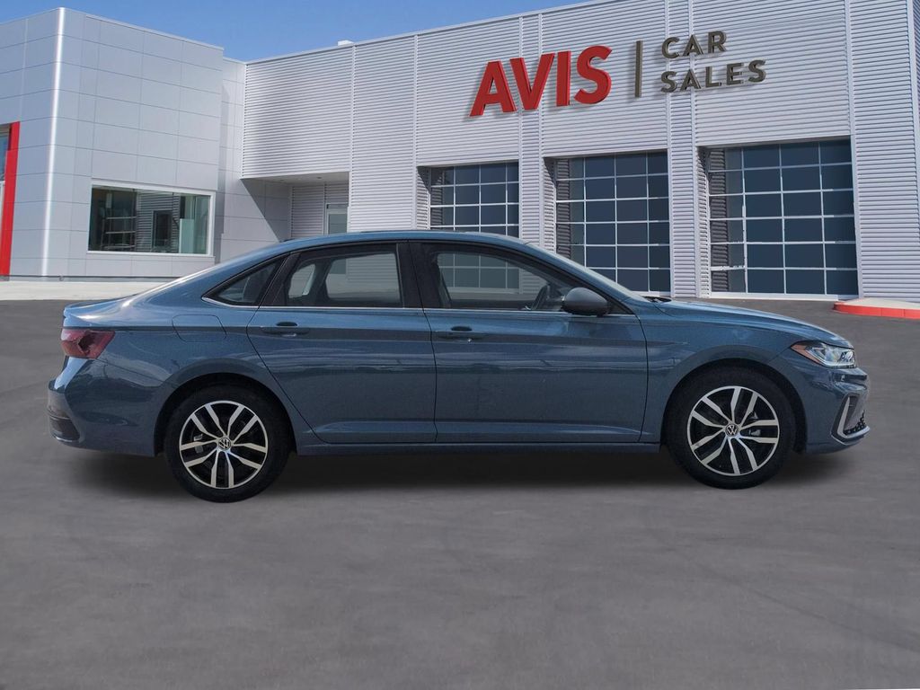 Thumbnail: 2025 Volkswagen Jetta - 3