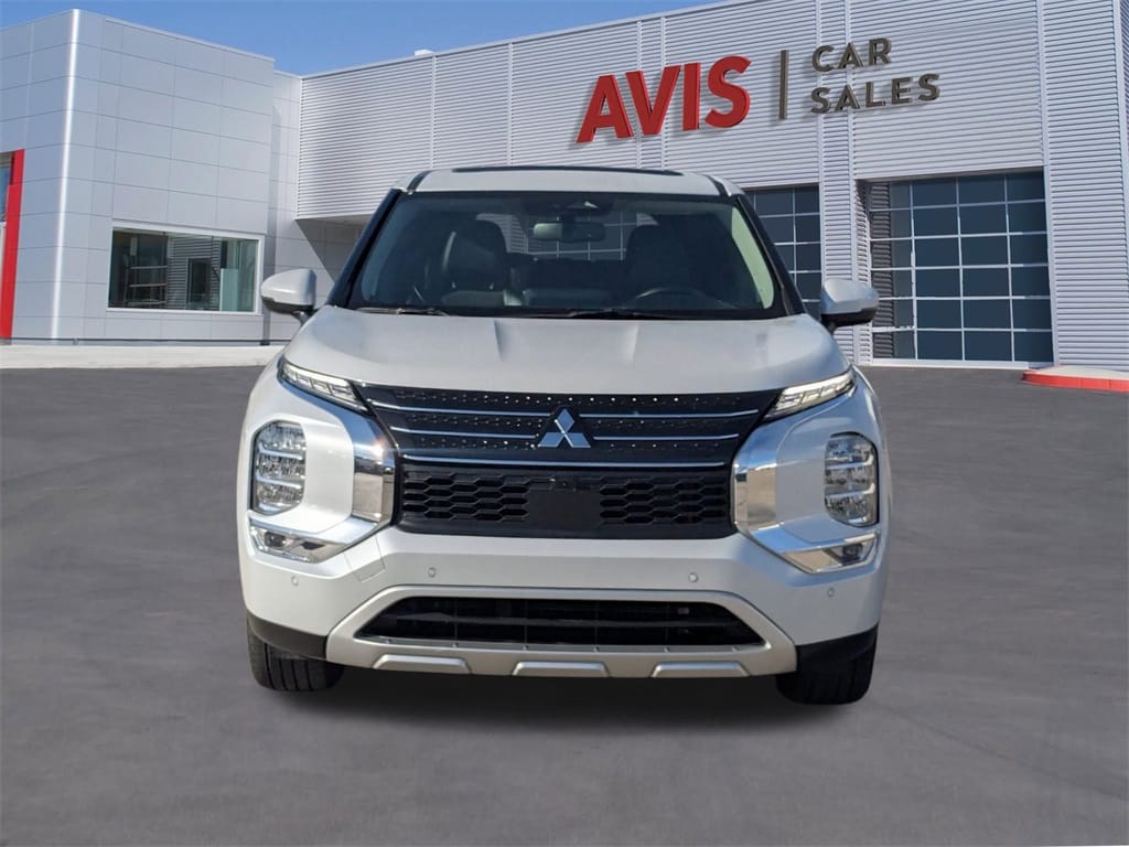 Thumbnail: 2024 Mitsubishi Outlander - 2