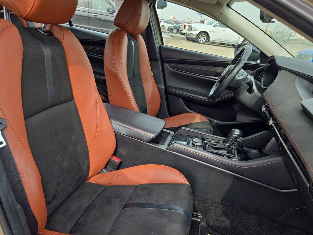 Thumbnail: 2024 Mazda Mazda3 - 32