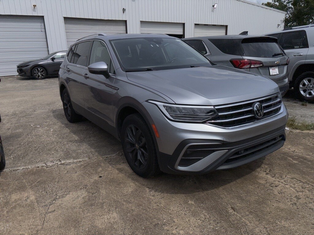 2024 Volkswagen Tiguan SE Wolfsburg Edition photo 3