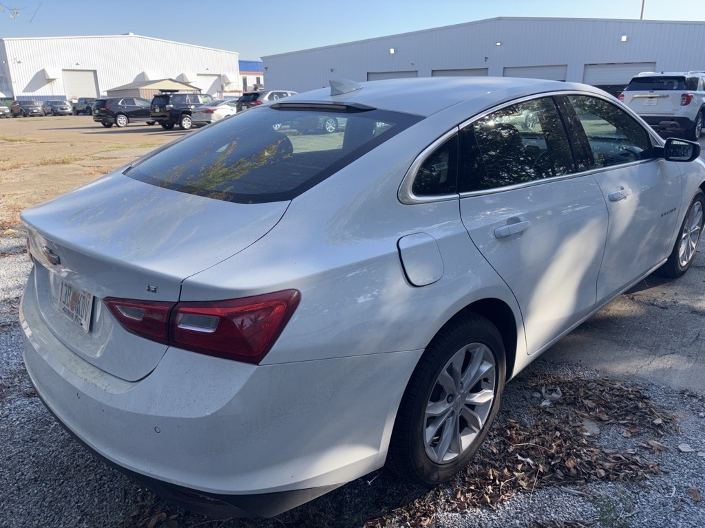 Thumbnail: 2024 Chevrolet Malibu - 4