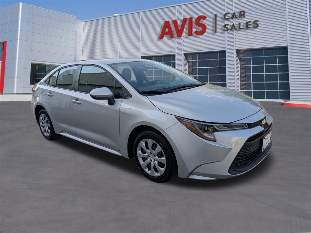 2024 Toyota Corolla LE photo 3