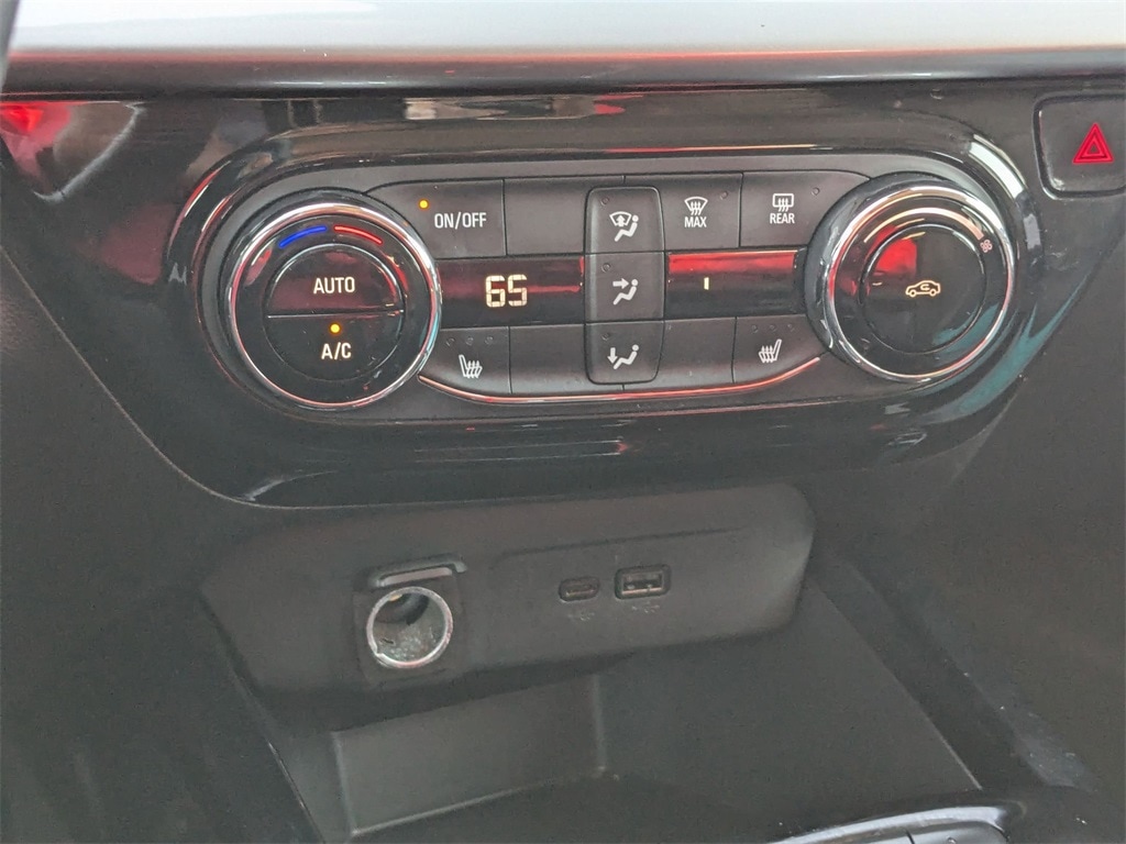 Thumbnail: 2025 Chevrolet Trax - 21