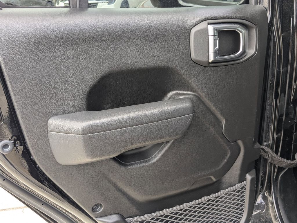 Thumbnail: 2025 Jeep Wrangler - 16