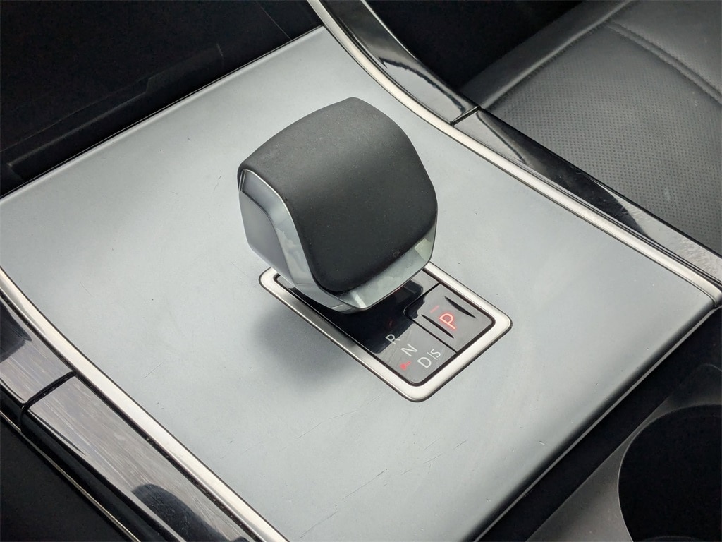 Thumbnail: 2024 Land Rover Range Rover Velar - 19