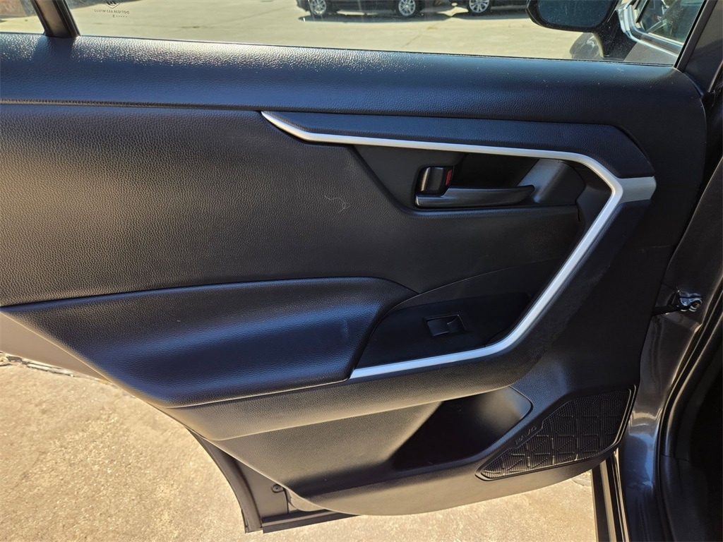 Thumbnail: 2025 Toyota RAV4 - 26