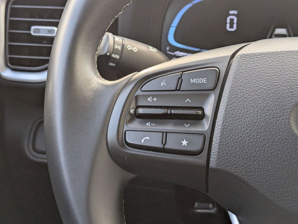 Thumbnail: 2025 Hyundai Venue - 14