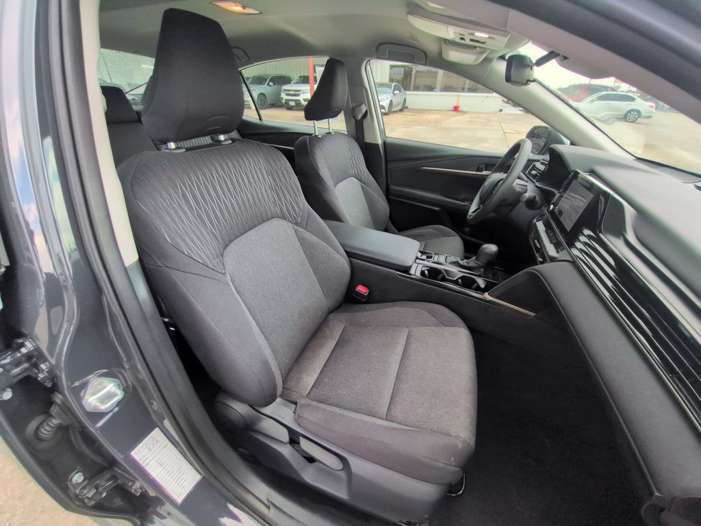 Thumbnail: 2025 Toyota Camry - 30