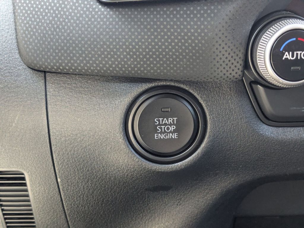 Thumbnail: 2025 Mazda CX-50 - 23