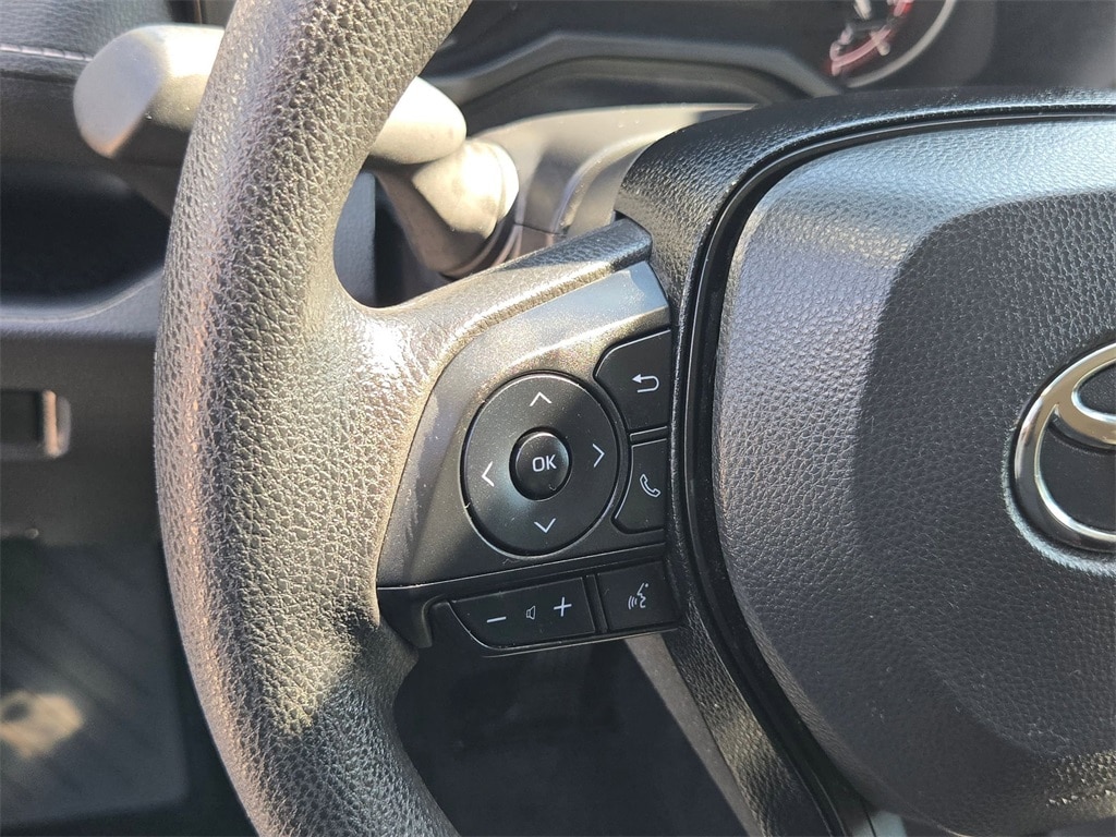 Thumbnail: 2025 Toyota RAV4 - 16