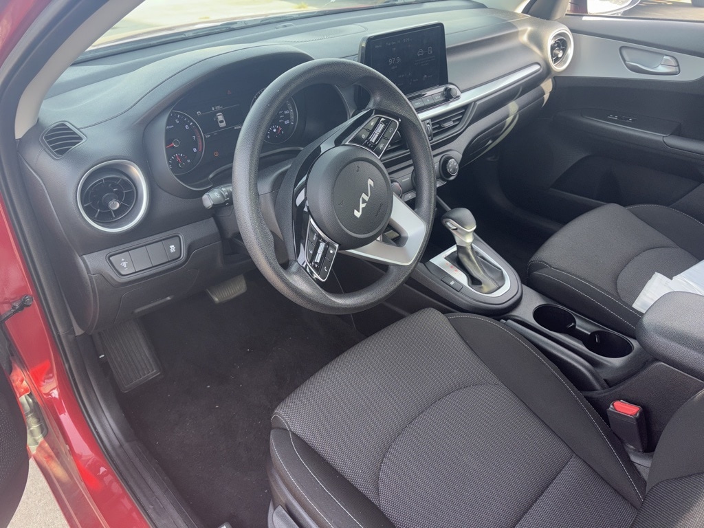 Thumbnail: 2024 Kia Forte - 10